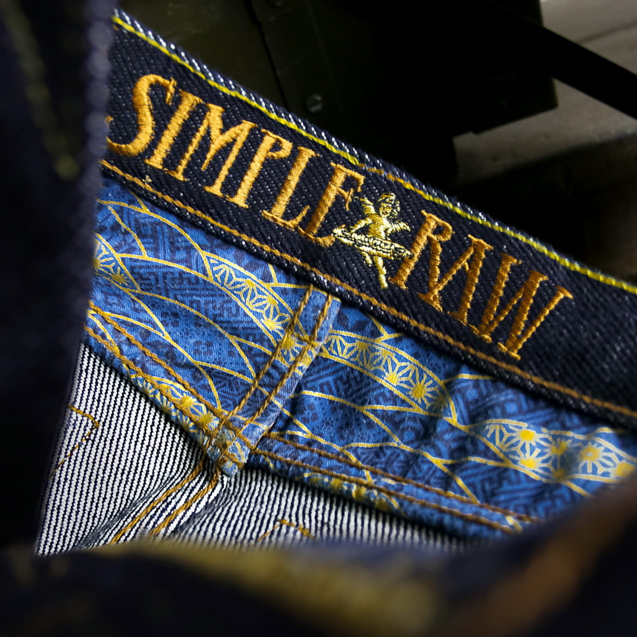 SS22 Gold Star 25oz